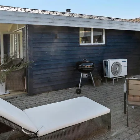 Lovely In With Sauna Feriehus *